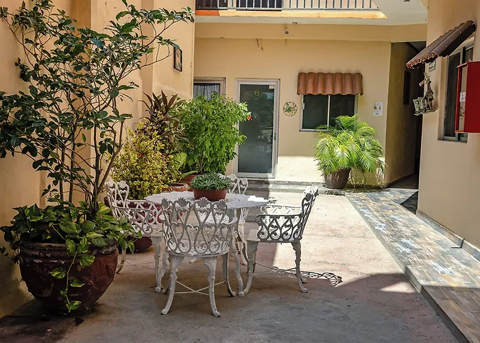 Oyo Cabo Del Sur, Hotel